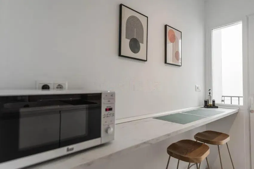 3e98c55e-988f-4e0b-8cb7-477940f837cf