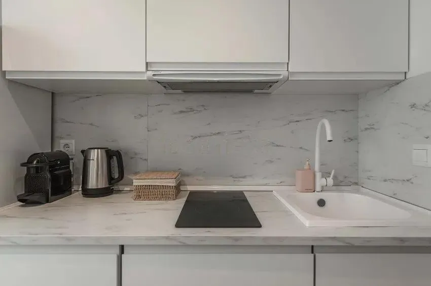 7d25066b-938b-4709-81e4-e05c56139482