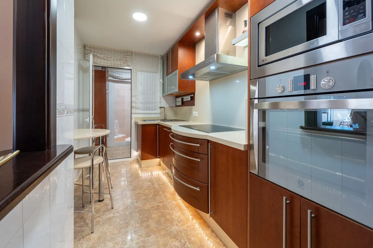 e12c2a52-7028-47ec-9811-40b5871321b3