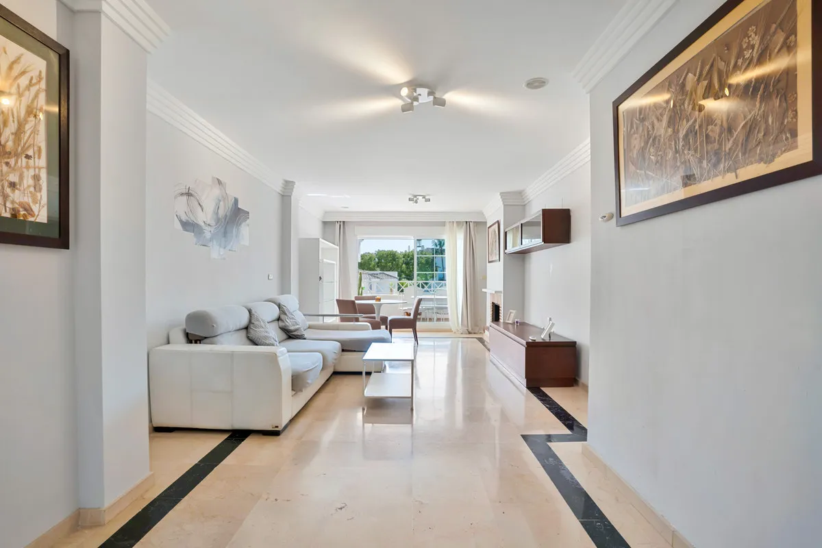 ef02e853-52f1-4cbf-9aef-4bc5ec395684