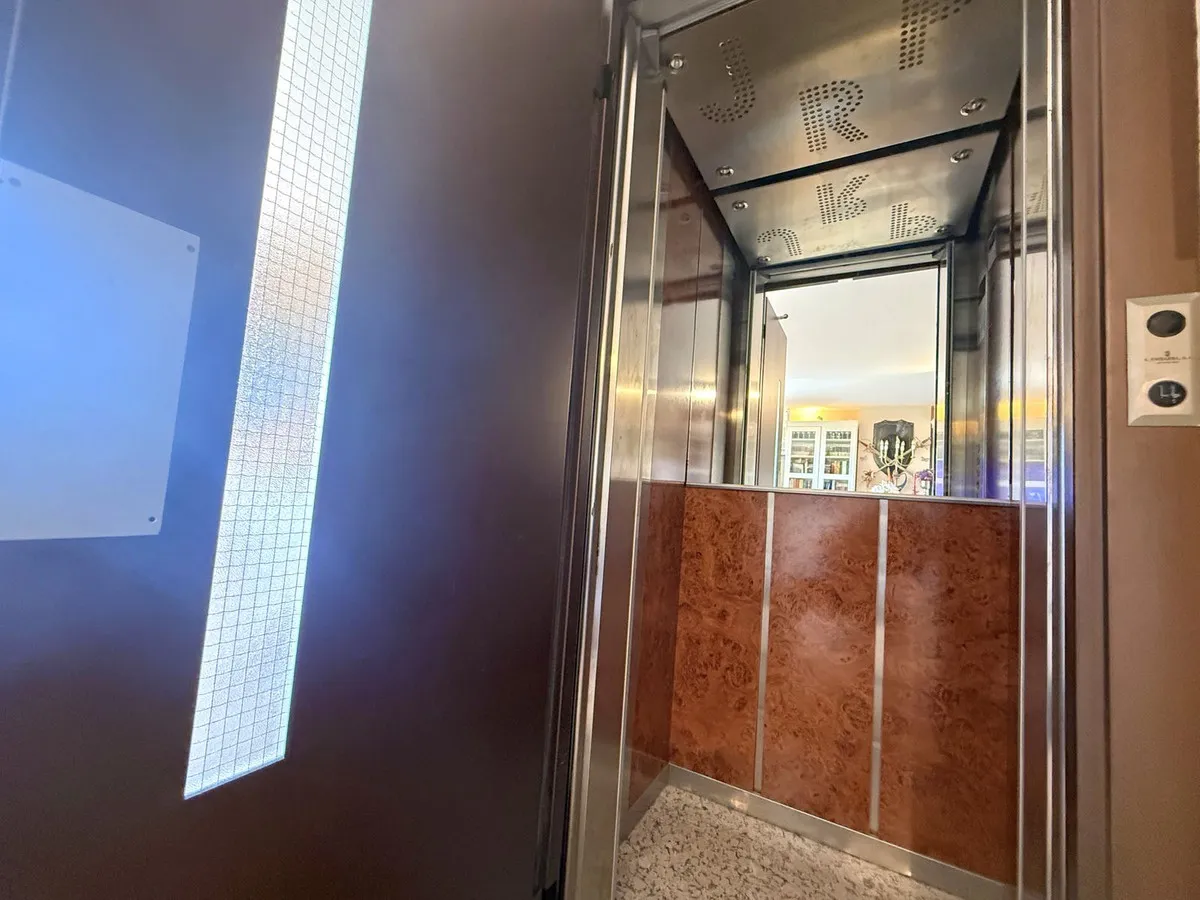 2dc9ffe0-3f5f-4aeb-9c66-0f6b2a26a672