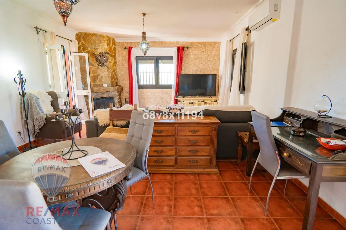 1b6a045f-3d2f-47ab-8b5f-fa32a59b35ce