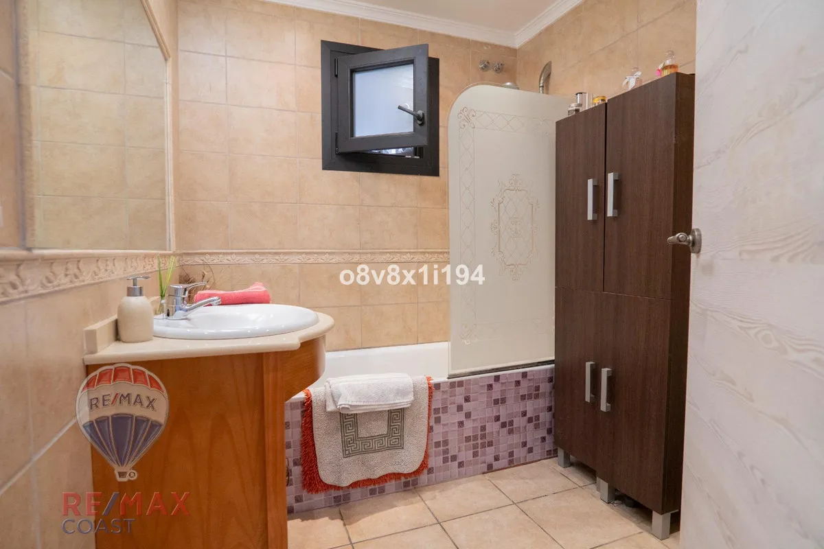 28032103-8ac5-46e3-bccd-209747ce3a63