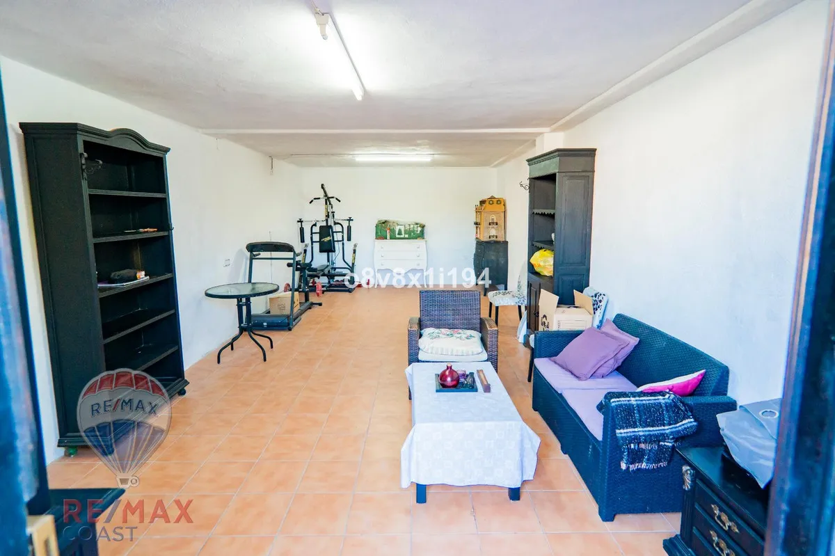 90f3bf4d-99ff-4928-ae08-ae67989b9fe2