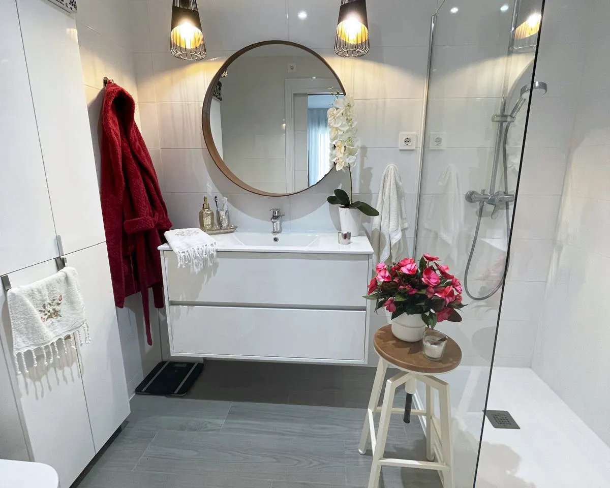 b06621d4-cb0f-4c25-89b0-68d9e9c8b740