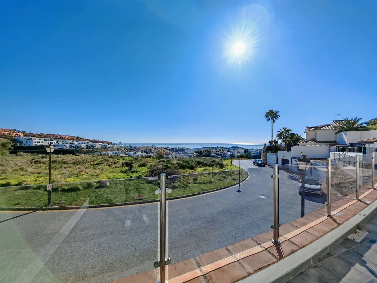 d7301dd2-bd21-4fb5-ba4c-0821d97bee38