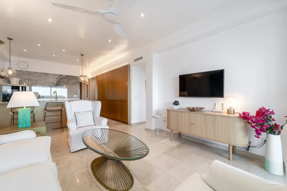 cc9d2ac8-d13d-4e39-b941-d817c57befa5