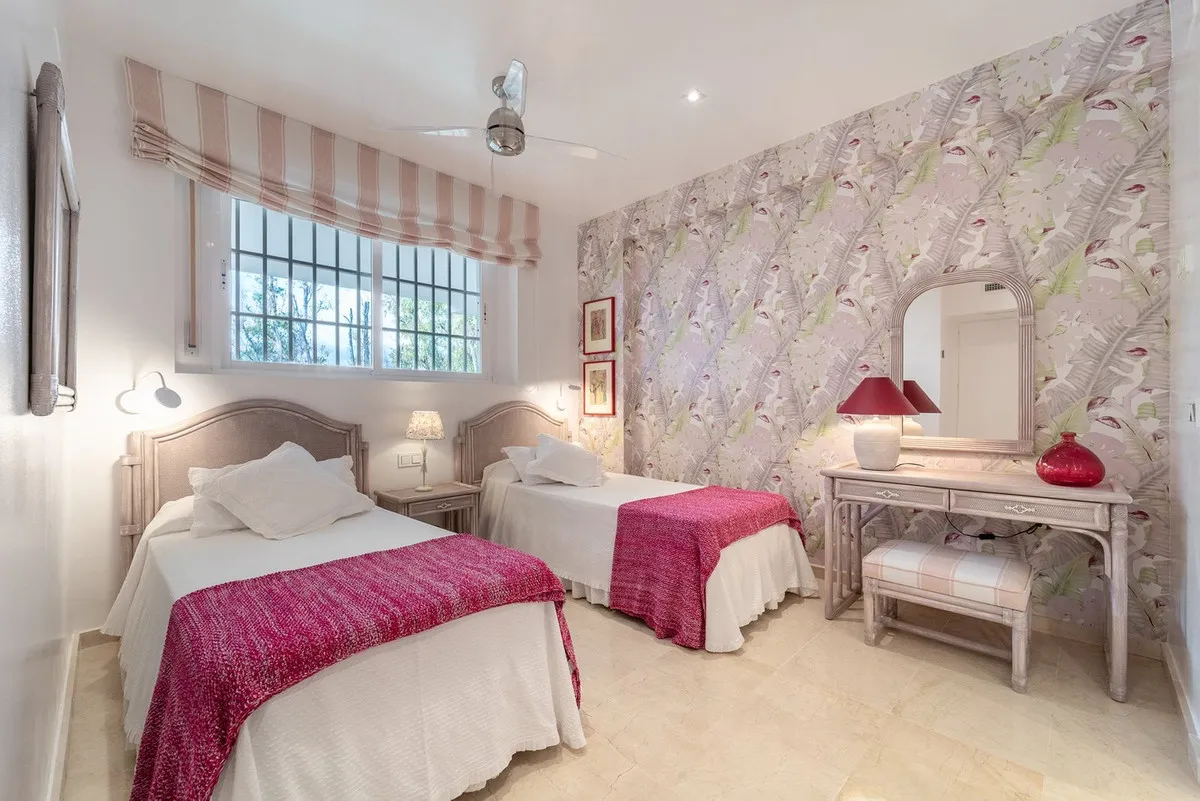 dc838a88-e1dc-4cd9-b997-cda0eb8cd8a6