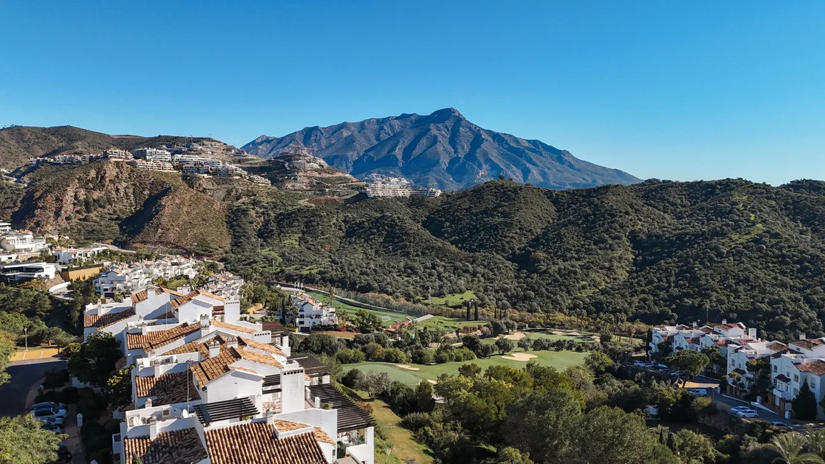 1033dd6d-e2f1-4e06-9d57-80bbed6ba66f