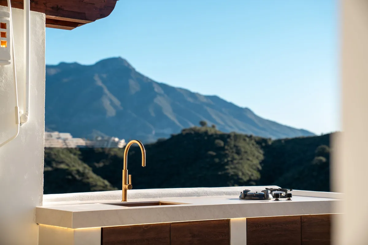 4ec35a09-3dd1-49be-9ff8-f5355fab39c2