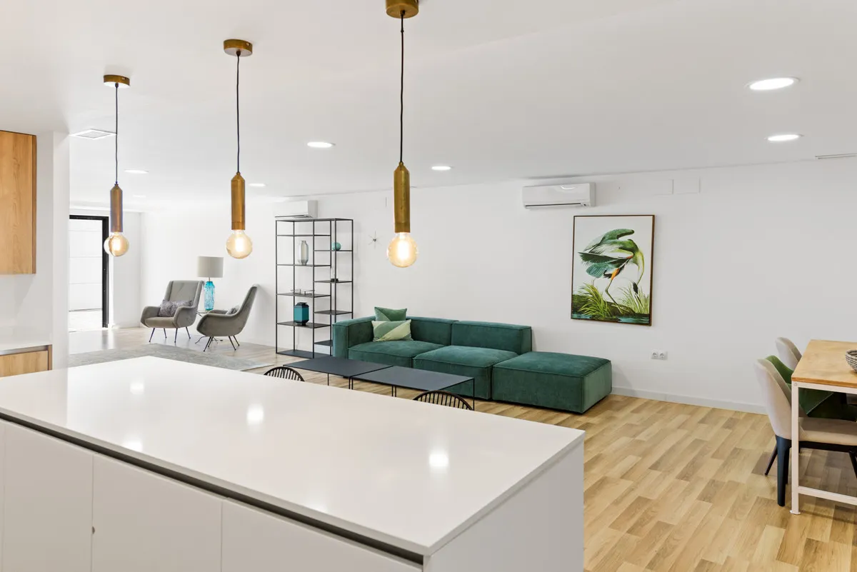 2e05a333-c5fb-40a2-b8b9-aefbf753cf8d