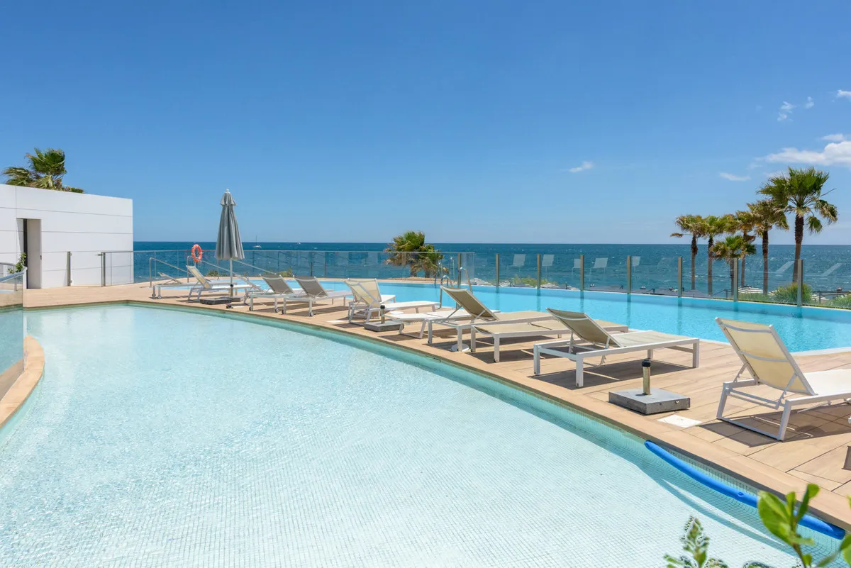 6e607a40-1fa4-47a9-b26e-e62516a13a9b