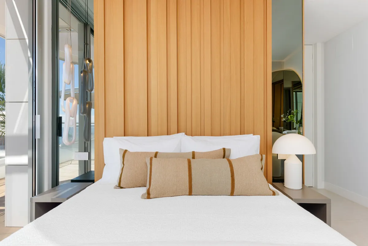 8c96d044-153b-4d58-8cc1-42594136ae16