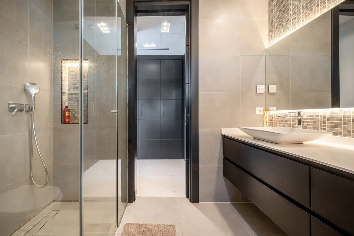 8b8d5c43-6232-423a-b50a-a978acf0564a