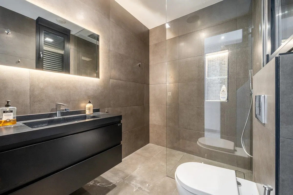 8d459157-762f-412f-8144-8235dbe4b8cb