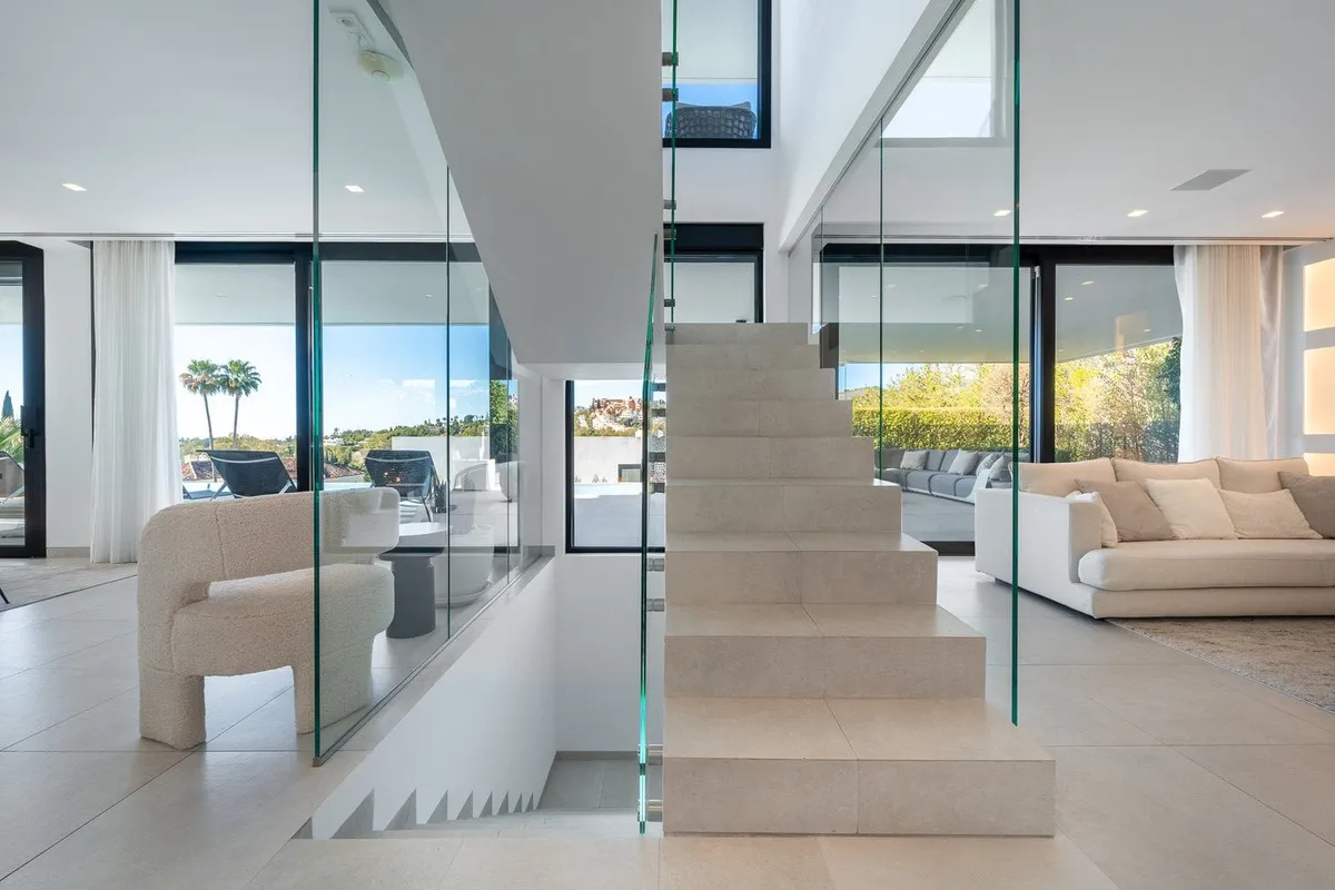 9db0552a-37a8-47ec-8ecf-0315a5f7d2e6