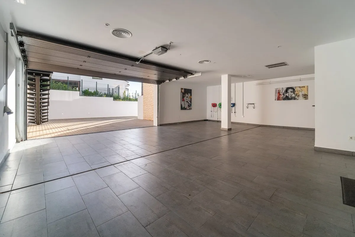 a063d347-7090-426b-ad66-770836796aa0