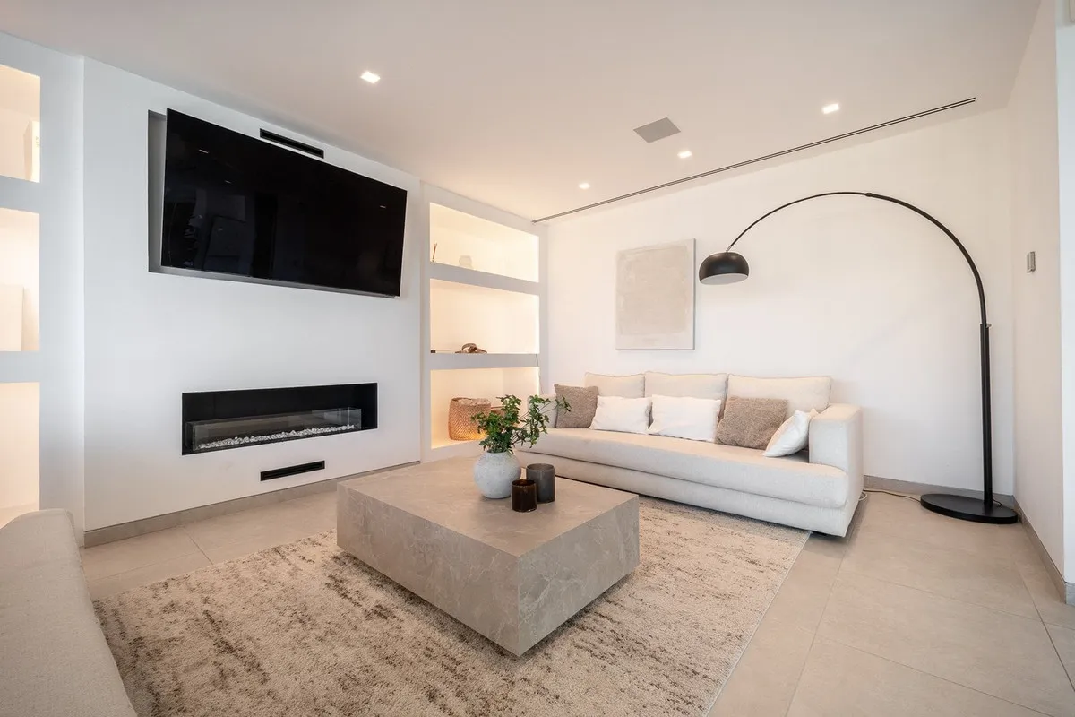 d748f5fd-5572-4a0e-bf40-0042bfda4fa9