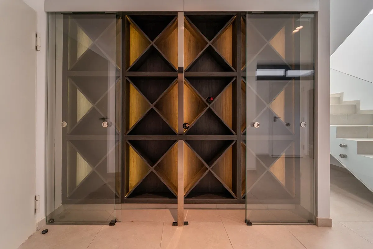 dfedd83c-0d23-4d9f-8dd8-b9f25d6773b2