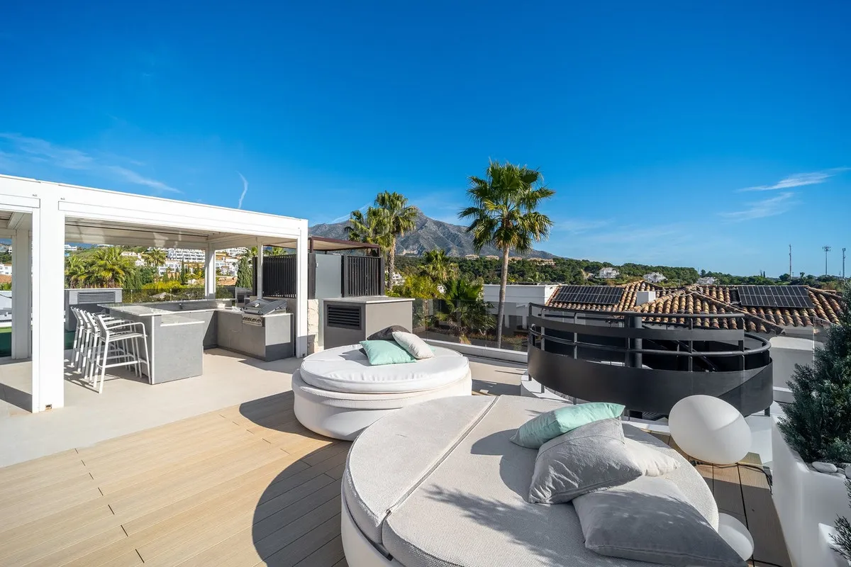 e34df81d-fb86-4143-b864-d75270ff1279