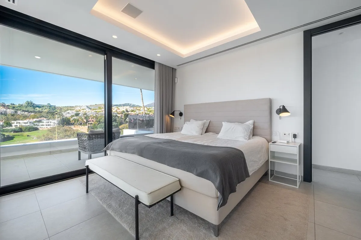 ea77d1c9-d0b8-4364-9c05-bd01ea764aa0