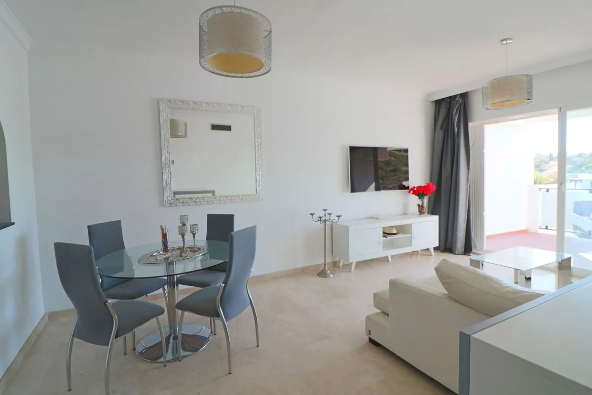 b394d6b4-0564-47d6-98e2-679846008186