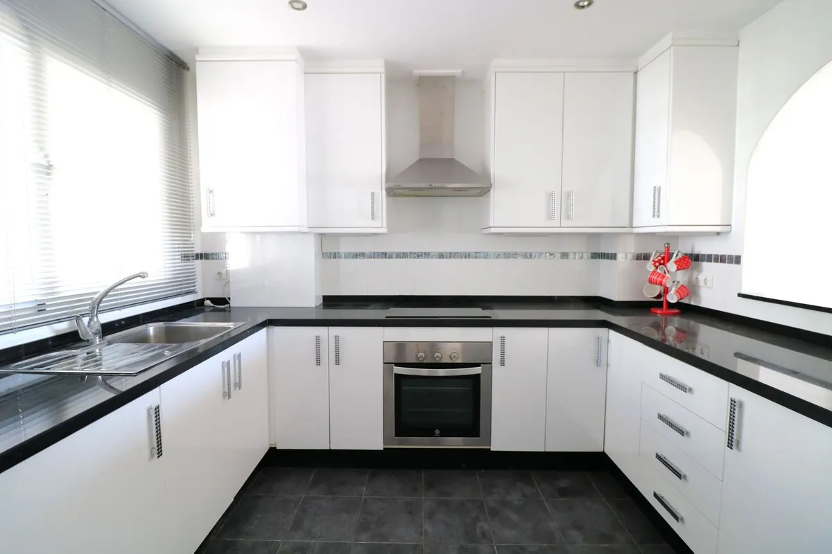 d1cc0213-6d23-451d-945a-d2074b0b0f09