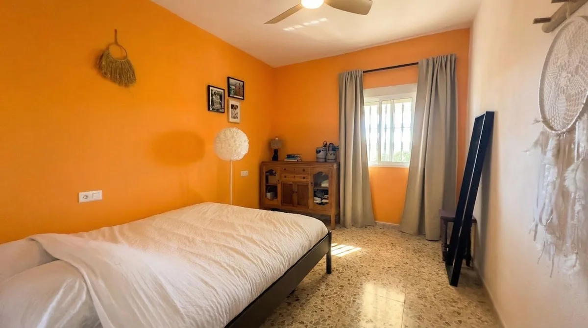 c6fafba0-9f11-4892-b01c-afb59cefd6ff