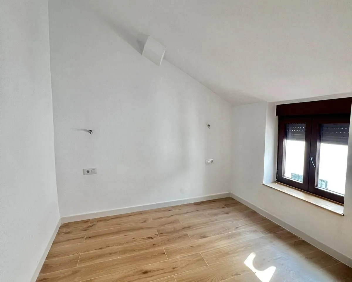 81a5a35f-6de4-42d1-a8a5-dacc04e9d0a8