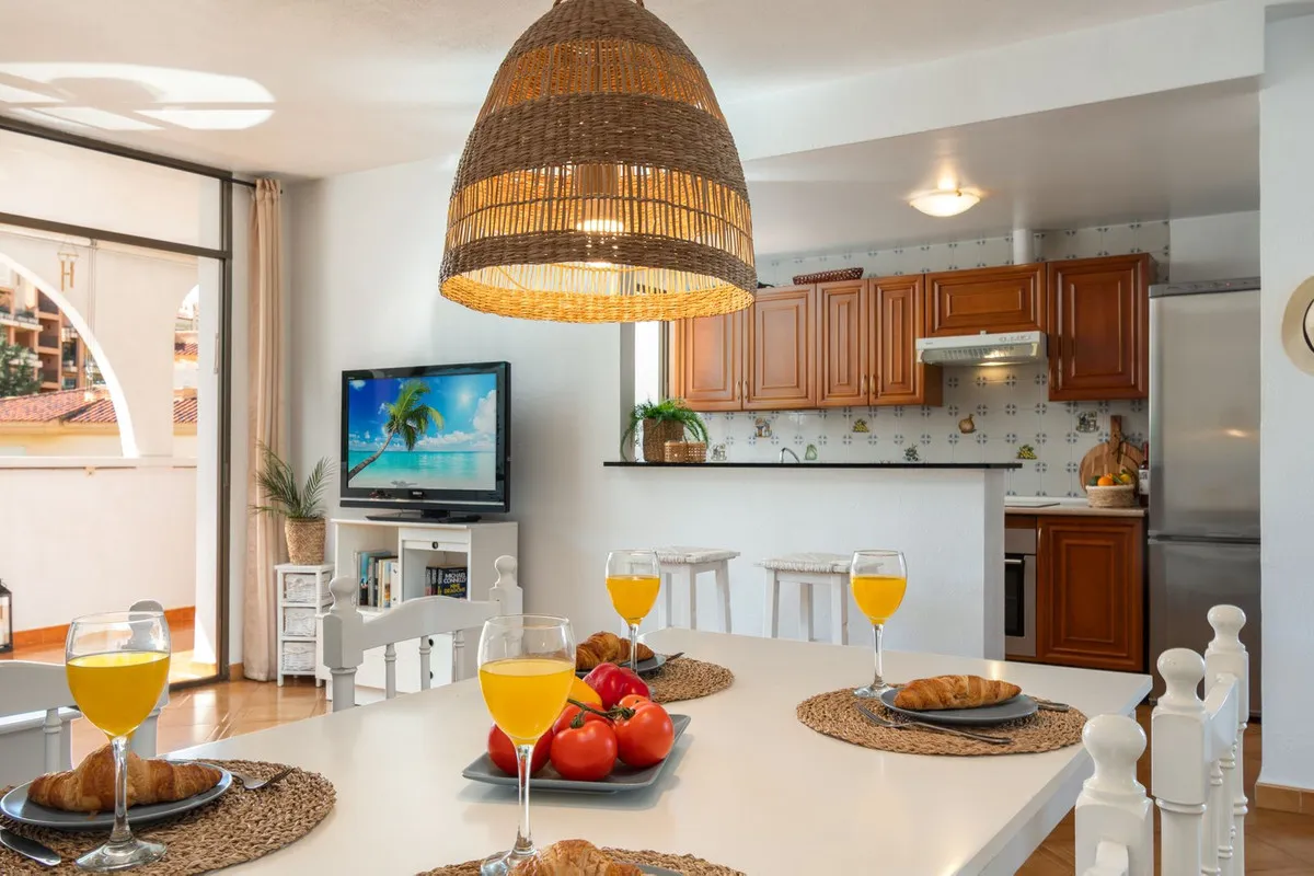 7b318863-73fe-4d37-8656-a844b3b2a906