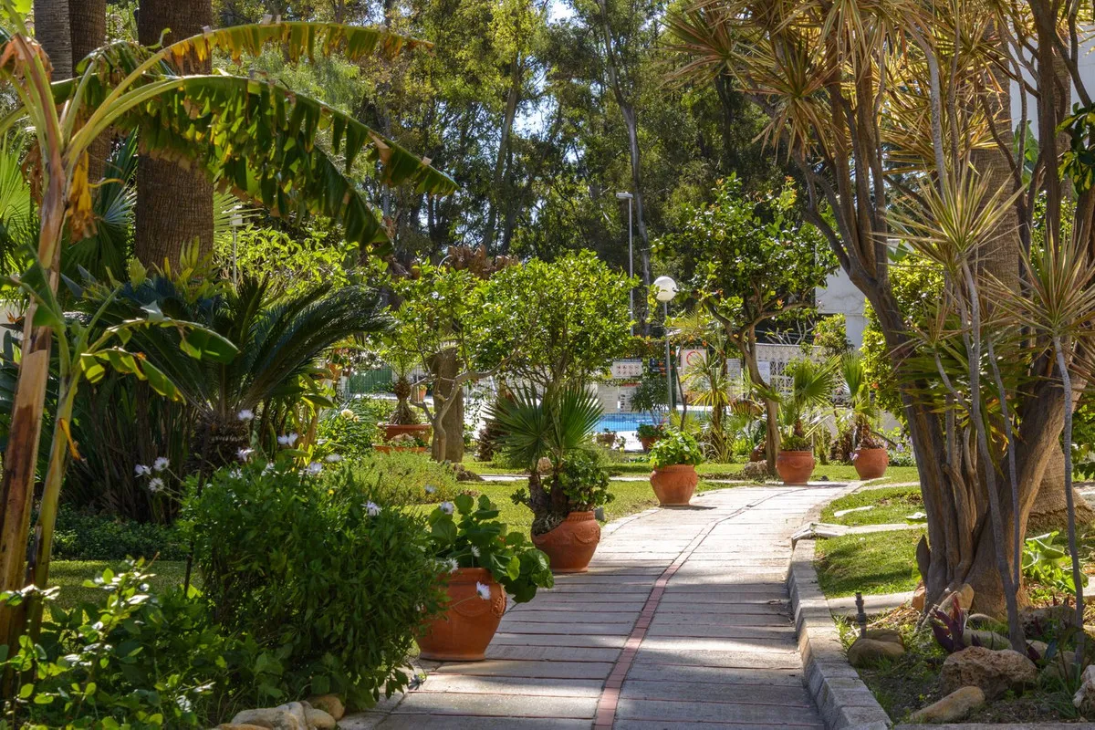 a50dc6c6-8ade-439b-9f6f-9e3ba7db736b