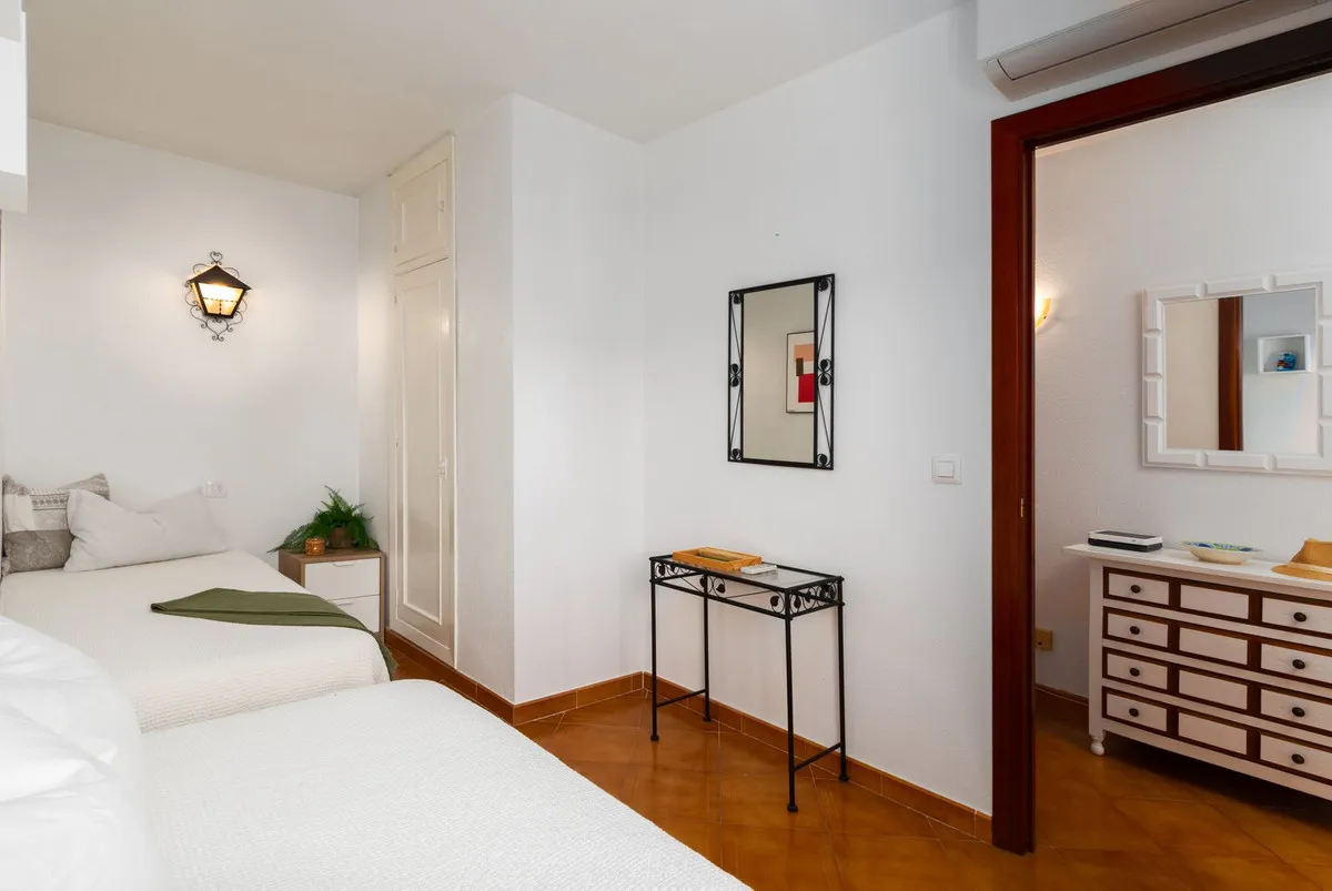 d443c27d-bd9e-4a68-92a0-b92a57954059