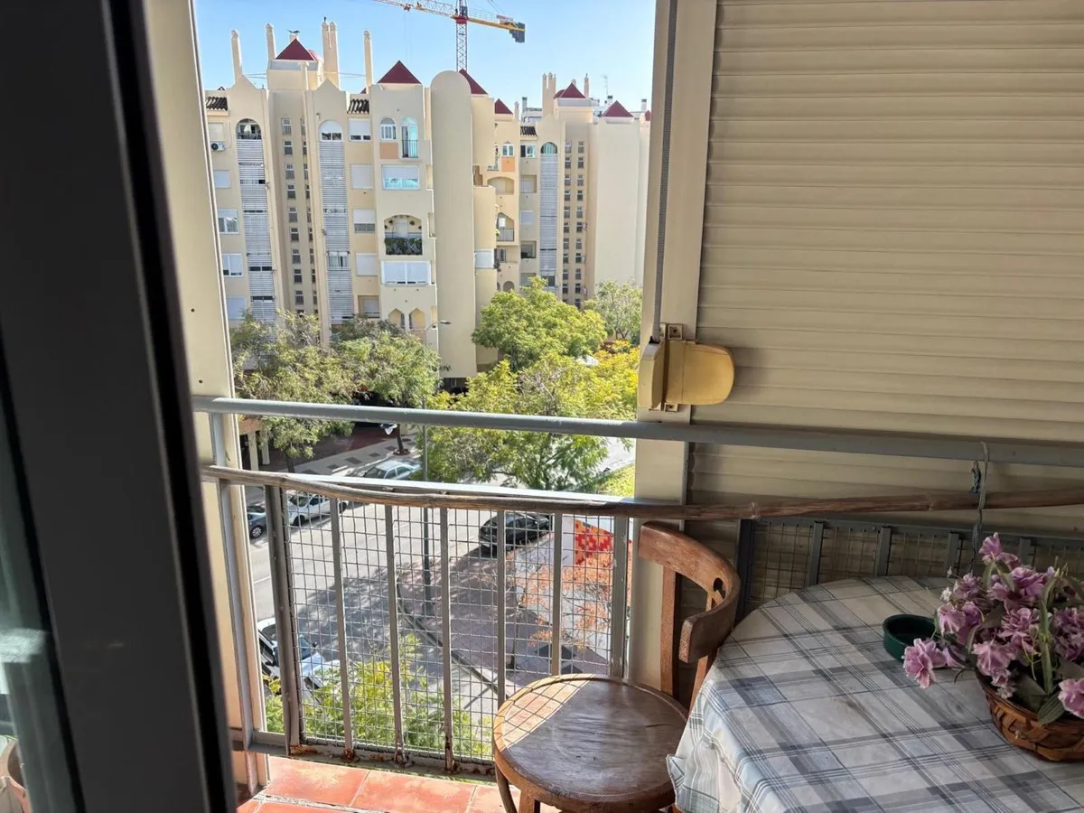 1bf73199-1756-4cd2-9af8-8003d237438f