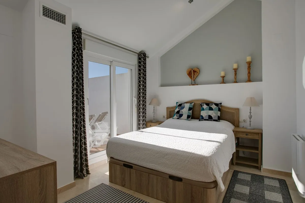 1524fdc5-cfaa-4cdb-b811-84e1fbca3566