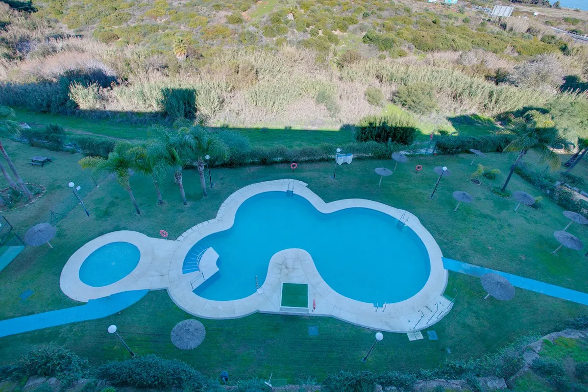 40a593e7-6f0a-4fa3-9ef7-a868beffcf1c