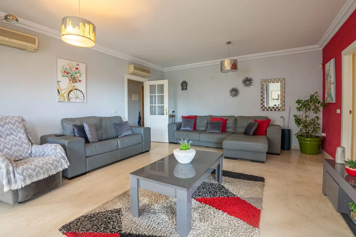 b2bd521f-1dc4-401c-a2cb-faf840beb6b2