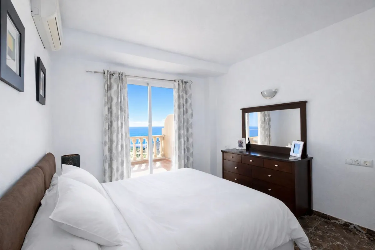 12fbda3a-cefa-45d7-be70-e3d08ae5d006