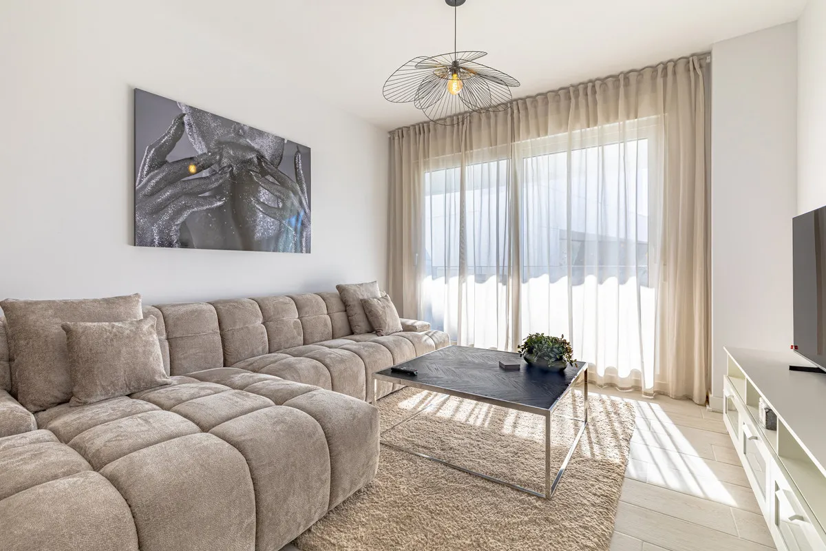 350a44dd-751b-47f0-9595-d735b61228ae