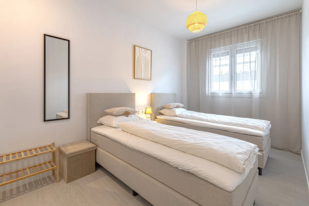 fc168789-e148-456b-8002-99945b9ed169