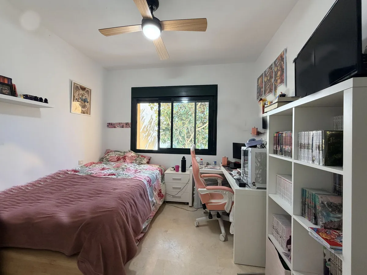 1f50d0e9-85ef-47d7-8d4e-9c1d6f589a02