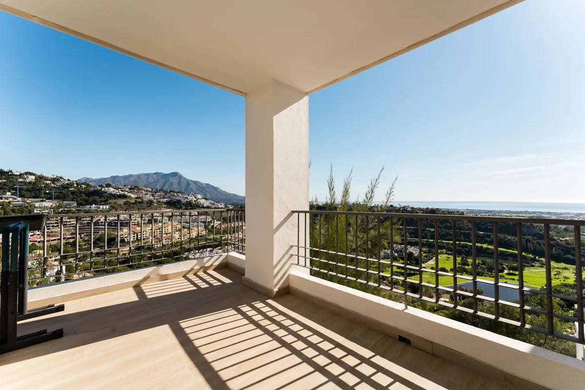 4c63f915-ea10-409d-a9f0-5071aa18e807