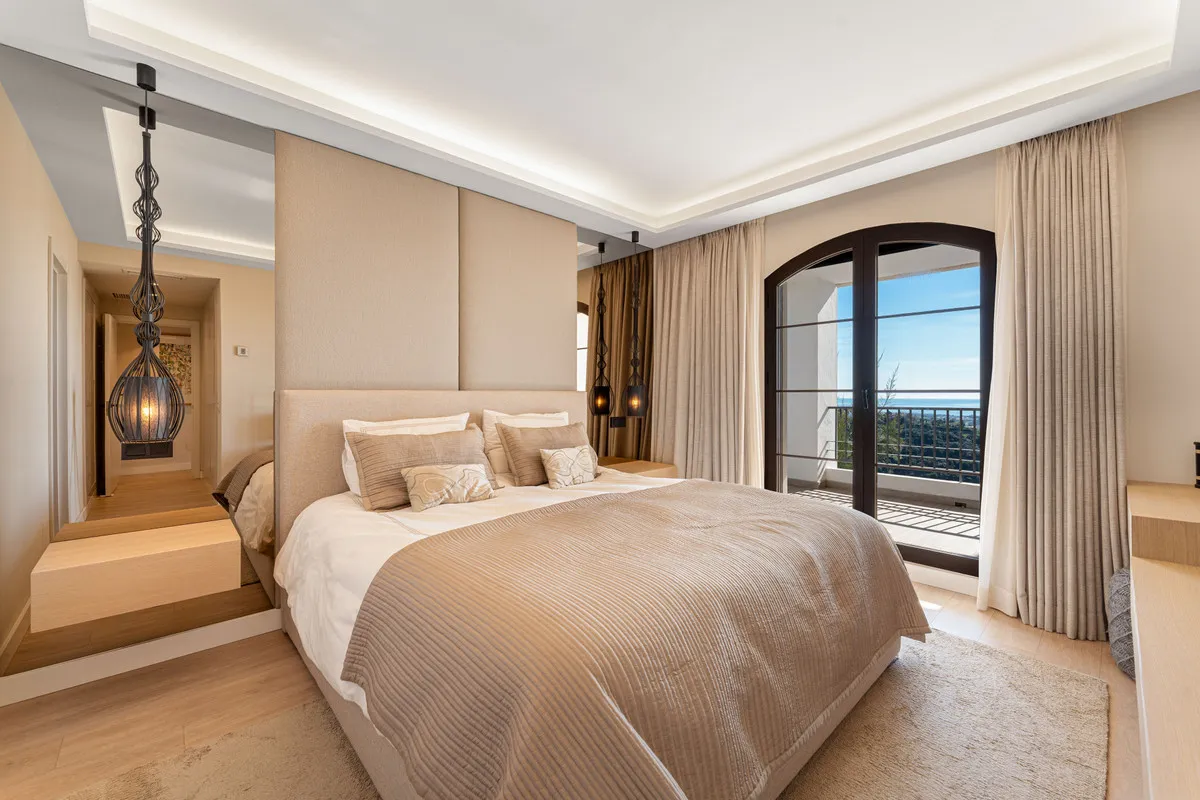 6fb370e4-a12b-4fc1-9657-6eb4cff6dd24