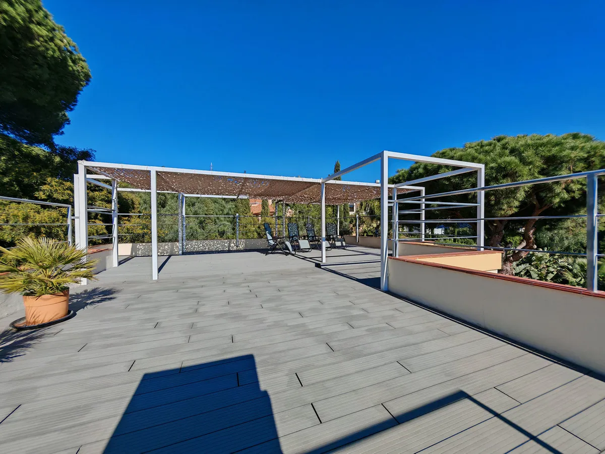 17f1f8a1-fb9d-448a-a7a0-17d4041503d0