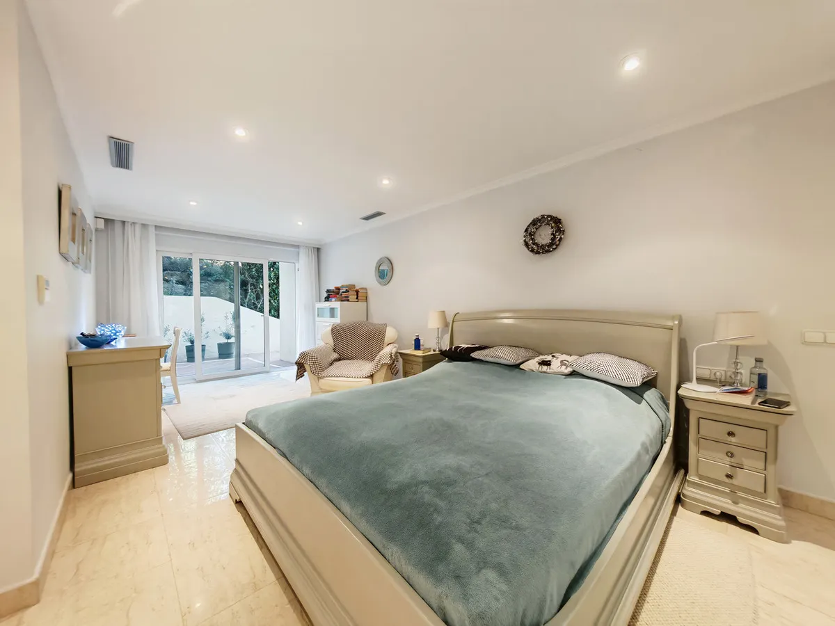 6f3158f0-936f-48b5-896c-d225e216d1d0