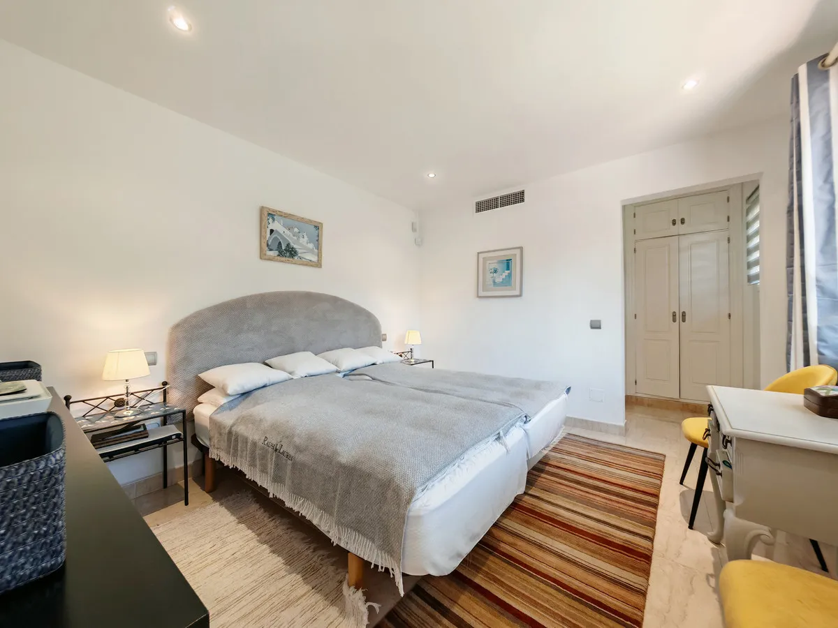 9d1d83b8-a53a-4097-bdc5-37fa84c15d0f