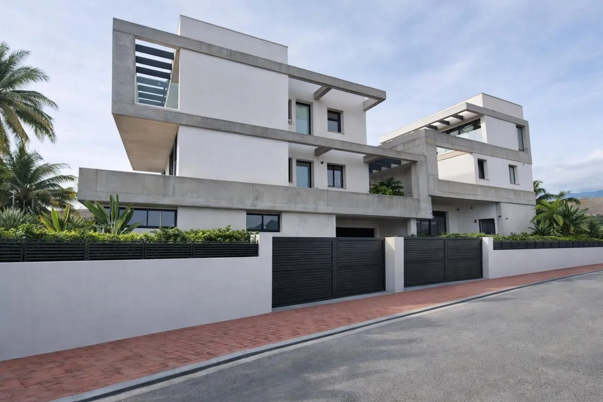 bfcc4059-53e7-4e19-8ae8-76505227fbb8