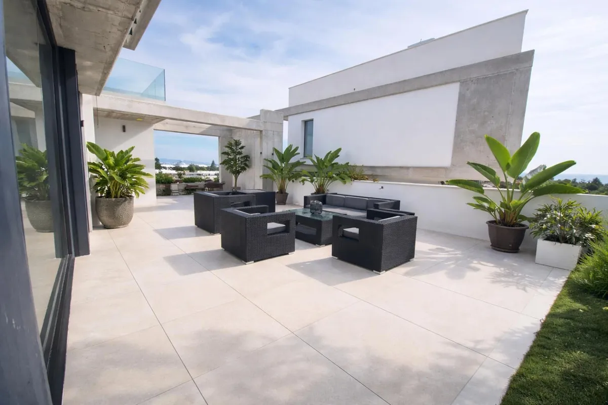 ec075f40-9aa2-4e89-9bde-5fefbf4f22d6