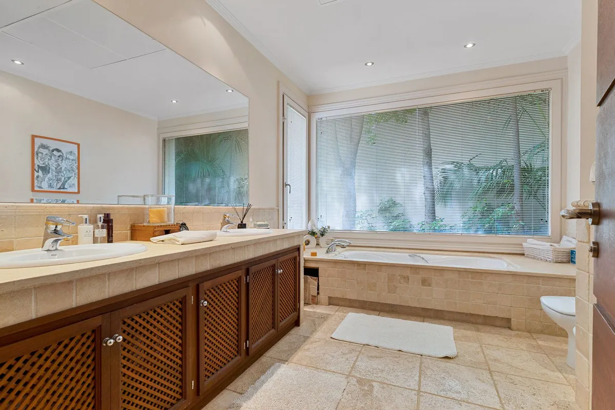 368a2dc3-f017-4977-aa33-cd0ee275e337