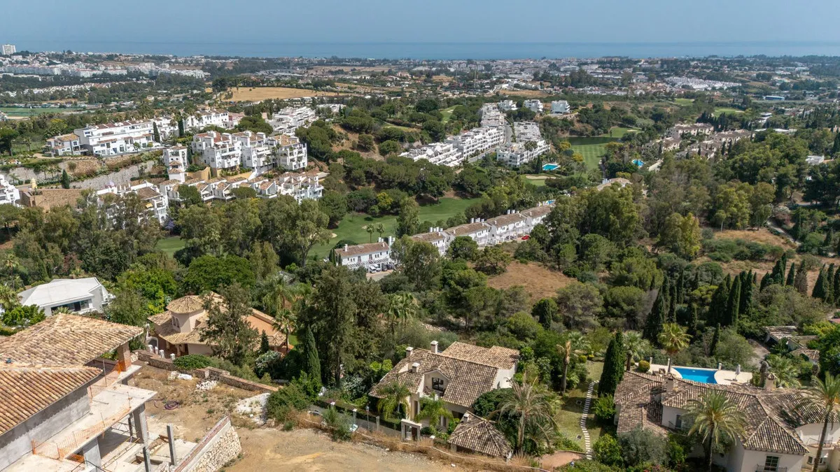 ee652070-73b7-4135-baf7-d5c462b68805