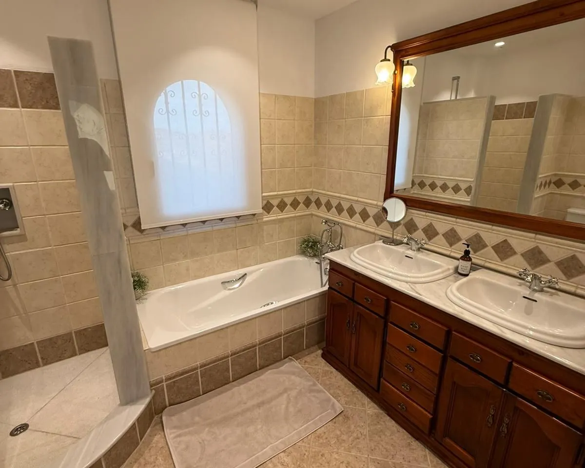 460bbb61-7cfc-4bdf-8f46-37b2070ce004